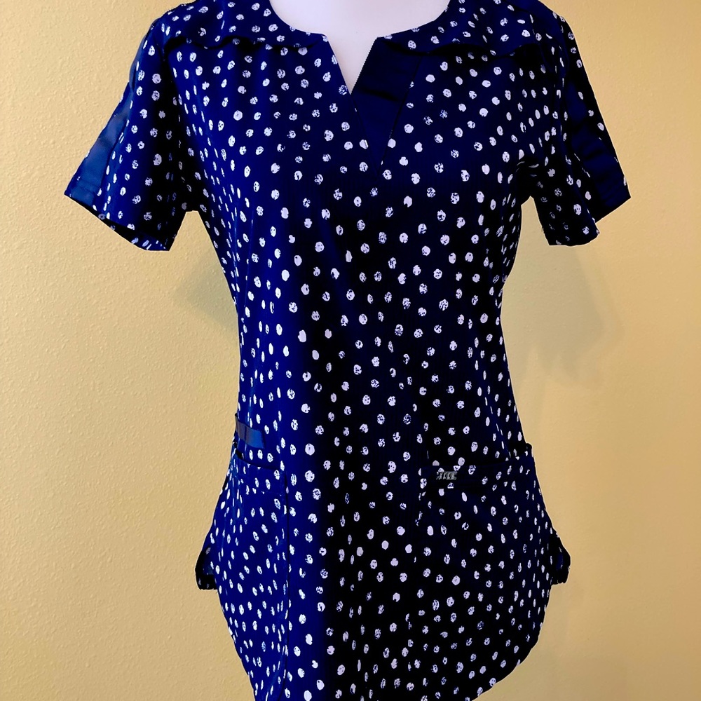 Adorable scrub top!